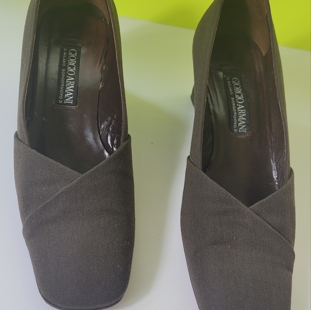 Giorgio Armani Canvas Pumps size 38.5 US 8